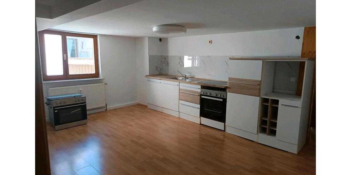 Etagenwohnung Rottenburg am Neckar - 1 Zimmer, 115 m&sup2;, 1.300&euro; | Angebot:26511590