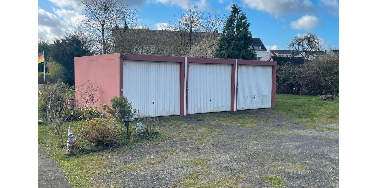 Dachgeschoßwohnung Duisburg Hamborn - 2 Zimmer, 82 m&sup2;, 758&euro; | Angebot:26562111