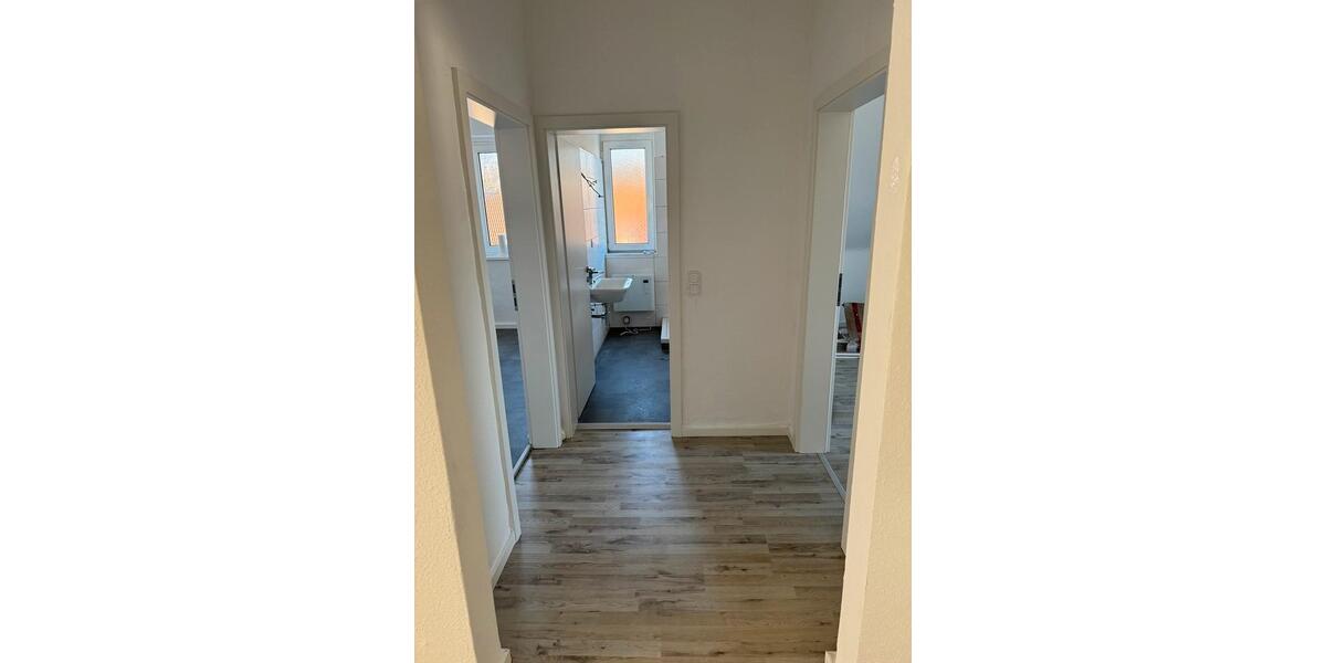 Dachgeschoßwohnung Recklinghausen - 2.5 Zimmer, 63 m&sup2;, 600&euro; | Angebot:25205256