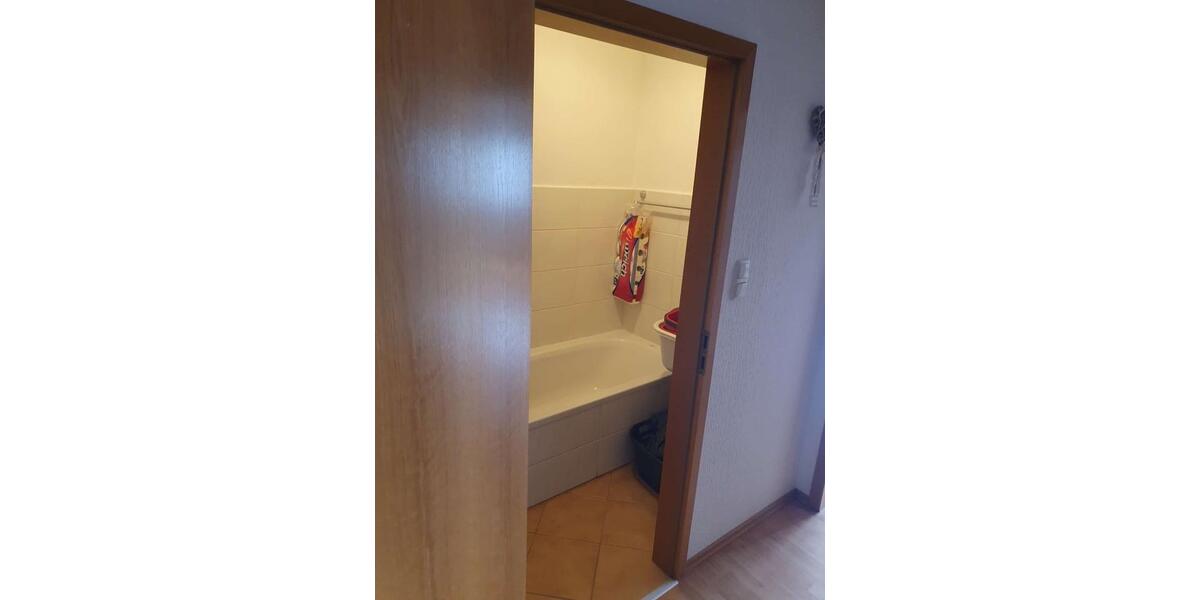 Dachgeschoßwohnung Knüllwald - 3 Zimmer, 88 m&sup2;, 530&euro; | Angebot:26570961