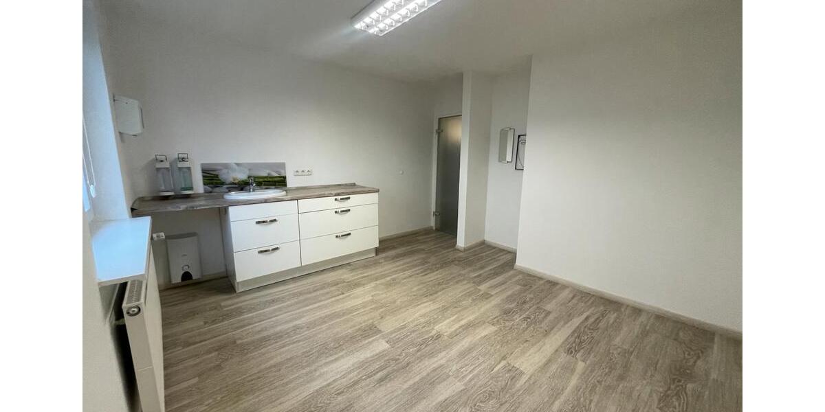 Gewerbeobjekt Etzenricht - 400&euro; | Angebot:24248079