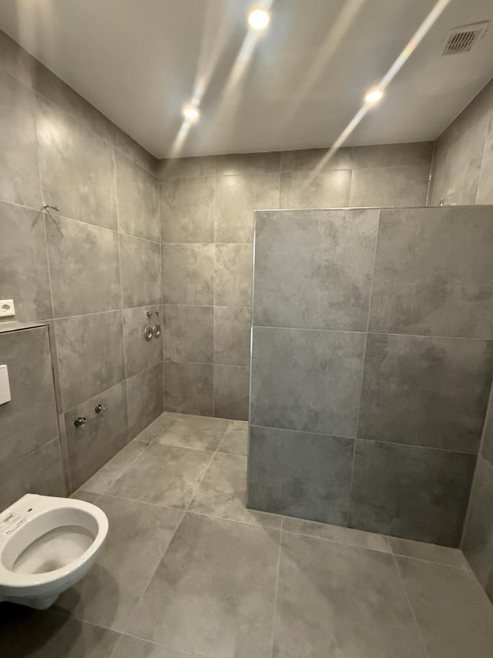 Schöne helle Wohnung in Worms - Rheindürkheim zu vermieten.