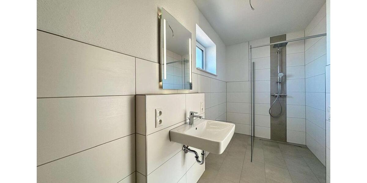 Einfamilienhaus Oldenburg Etzhorn - 2 Zimmer, 65 m&sup2;, 1.100&euro; | Angebot:25922697