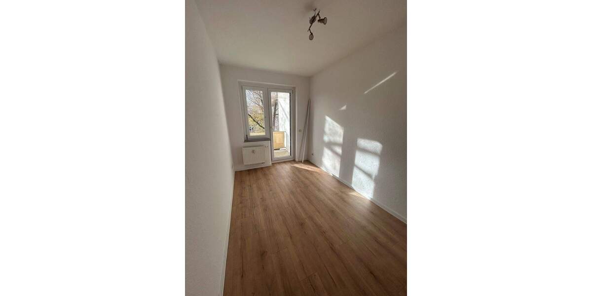 Etagenwohnung Plauen Stadtmitte - 3 Zimmer, 68 m&sup2;, 375&euro; | Angebot:26486458