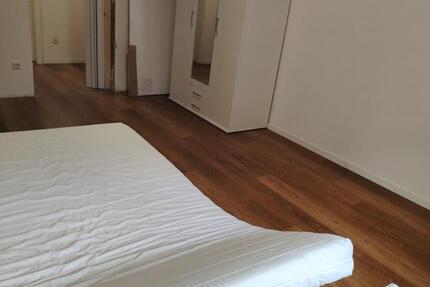 Wohnen auf Zeit Nürnberg Rabus - 17 Zimmer, 135 m&sup2;, 400&euro; | Angebot:25227994