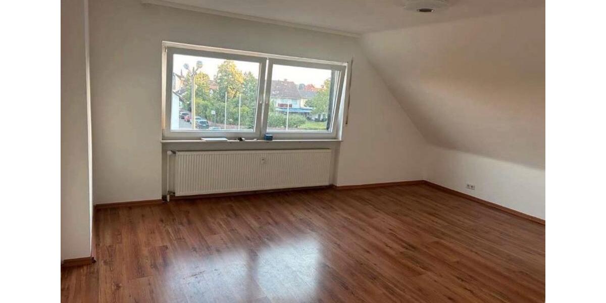 Dachgeschoßwohnung Bürstadt - 3 Zimmer, 95 m&sup2;, 800&euro; | Angebot:25797009