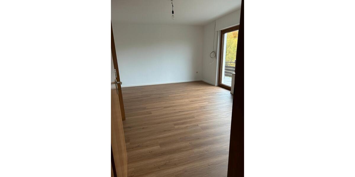 Dachgeschoßwohnung Schieder-Schwalenberg Schwalenberg - 3 Zimmer, 80 m&sup2;, 850&euro; | Angebot:24478593
