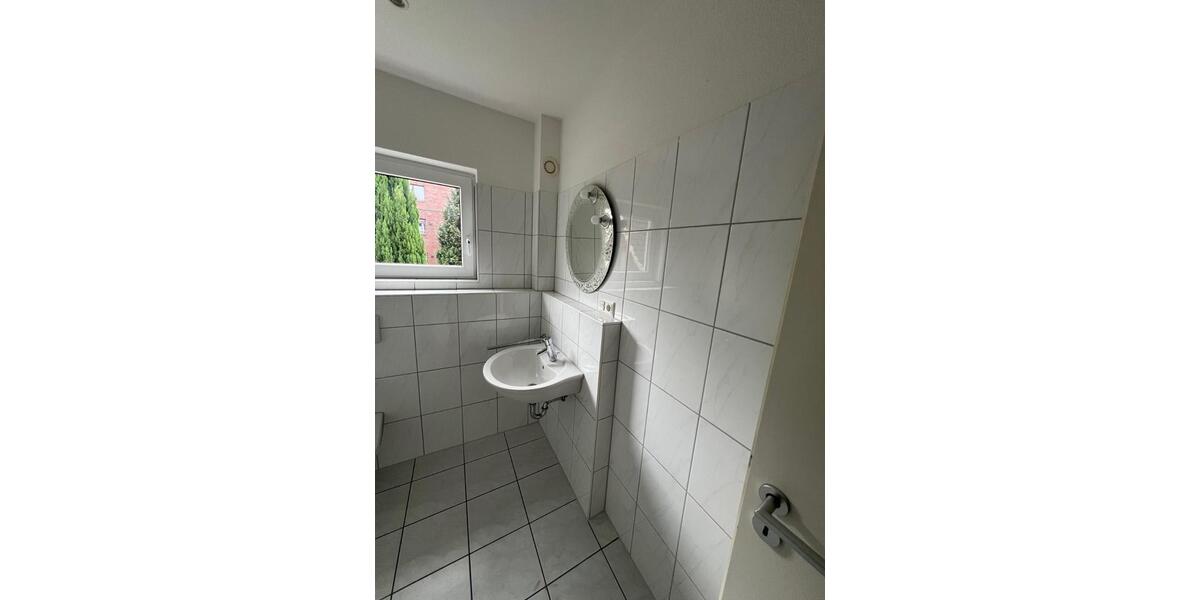 Etagenwohnung Hamburg Wandsbek - 3 Zimmer, 127 m&sup2;, 2.000&euro; | Angebot:26676805