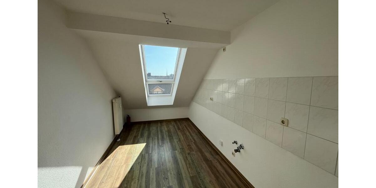 Dachgeschoßwohnung Altenburg - 3 Zimmer, 62 m&sup2;, 460&euro; | Angebot:25305748