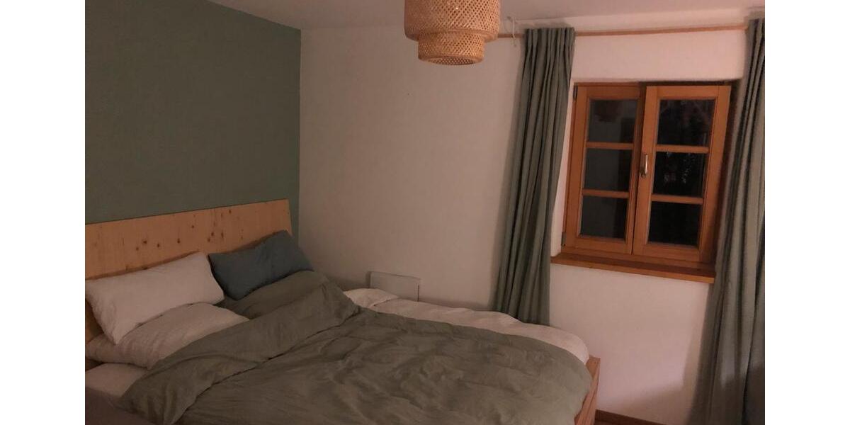 Wohnen auf Zeit Söchtenau - 16 Zimmer, 92 m&sup2;, 320&euro; | Angebot:25757478