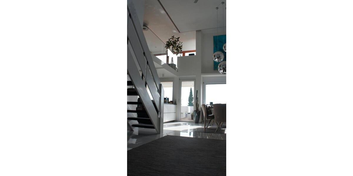 Einfamilienhaus Esslingen am Neckar Brühl - 6 Zimmer, 200 m&sup2;, 750&euro; | Angebot:26658405