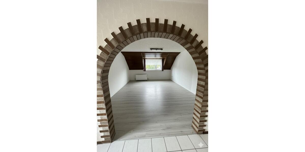 Dachgeschoßwohnung Essen Stadtbezirk VI - 3 Zimmer, 74 m&sup2;, 760&euro; | Angebot:26665409