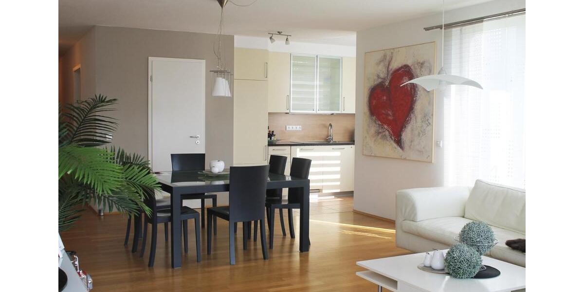 10 Gehminuten zur Altstadt und Donaublick Modernes Apartment mit 100m² und Balkon zimmer