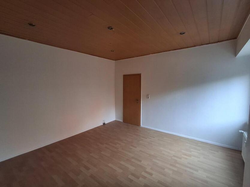 Mogendorf 2 Zimmer Wohnung Küche Bad 50 qm Erdgeschoss zimmer