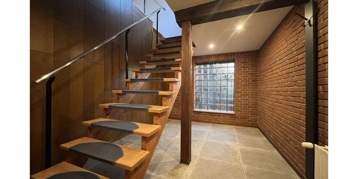 Etagenwohnung Nienburg Holtorf - 5 Zimmer, 142 m&sup2;, 1.190&euro; | Angebot:25820395