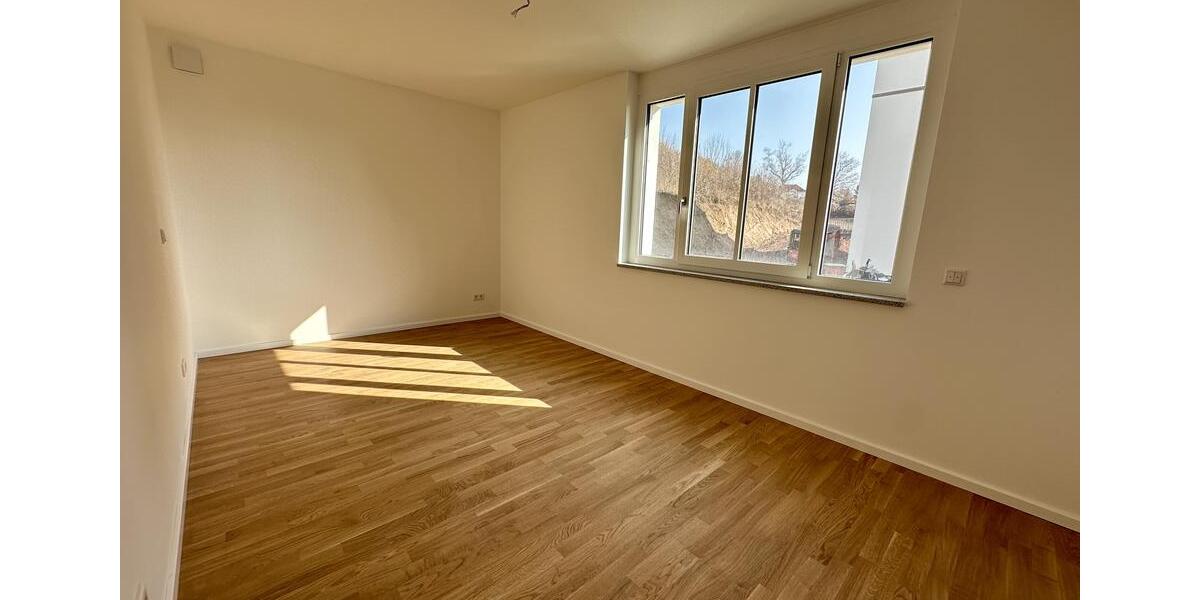 Erdgeschoßwohnung Eisenach - 3 Zimmer, 102 m&sup2;, 1.330&euro; | Angebot:25512320