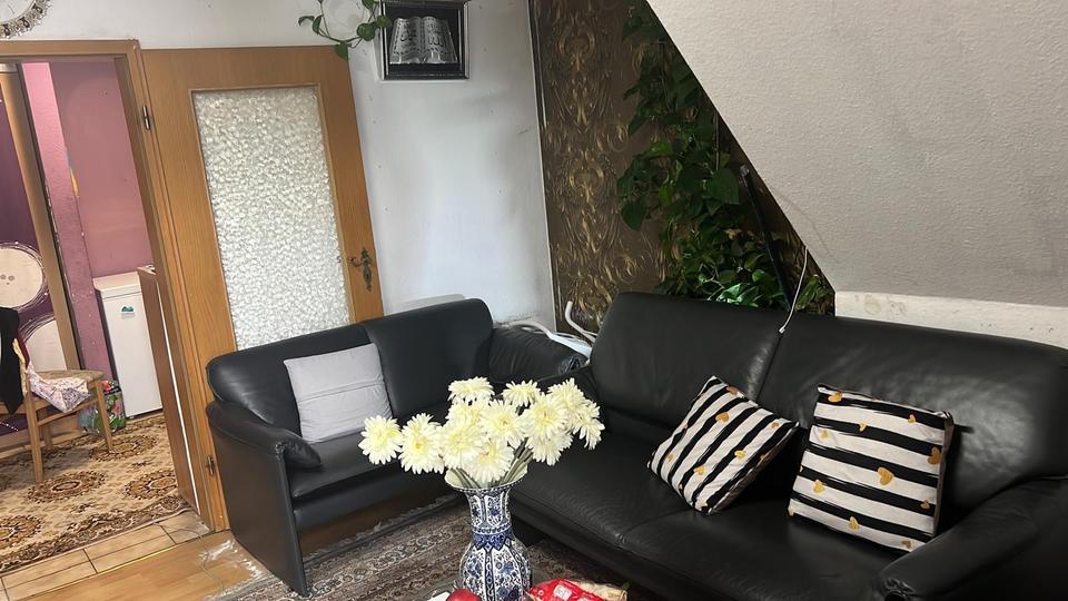 Dachgeschoßwohnung Sehnde - 3 Zimmer, 853 m&sup2;, 990&euro; | Angebot:26699507