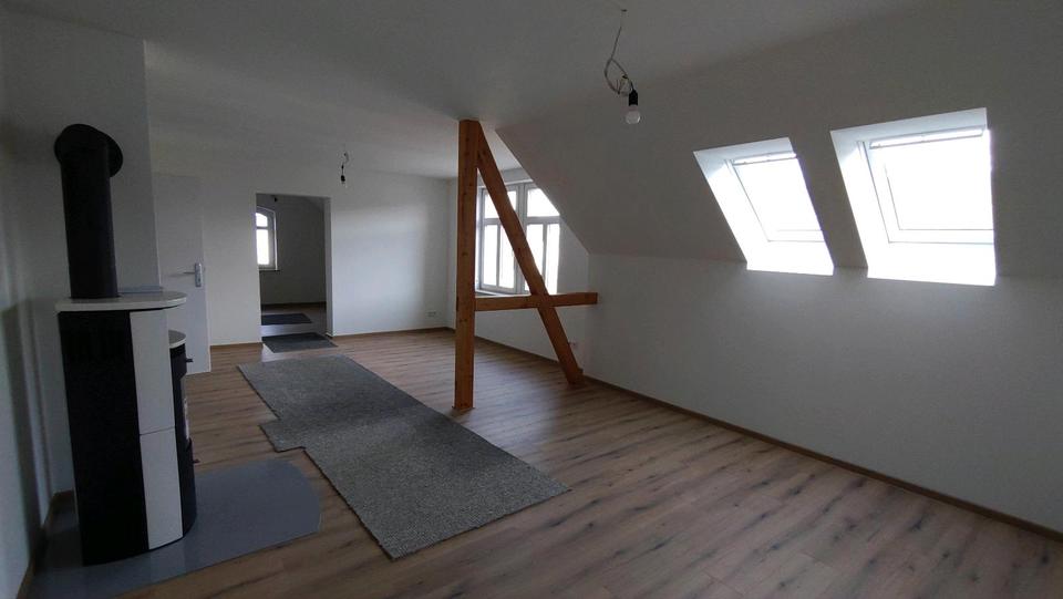 4-Raum- Wohnung 115 qm in 09380 Thalheim , Dachgeschoss 4 zimmer