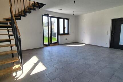 Haus Halfing - 3 Zimmer, 132 m&sup2;, 1.500&euro; | Angebot:26620801
