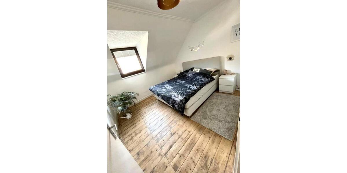 Dachgeschoßwohnung Engelskirchen - 4 Zimmer, 90 m&sup2;, 1.040&euro; | Angebot:26040267