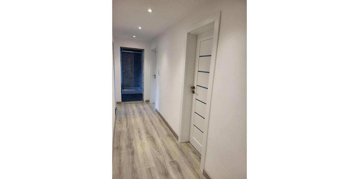 Etagenwohnung Zwenkau - 3 Zimmer, 78 m&sup2;, 700&euro; | Angebot:25909145