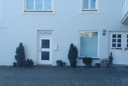 BüroLadenPraxis im EG in Gangkofen 72qm. zimmer