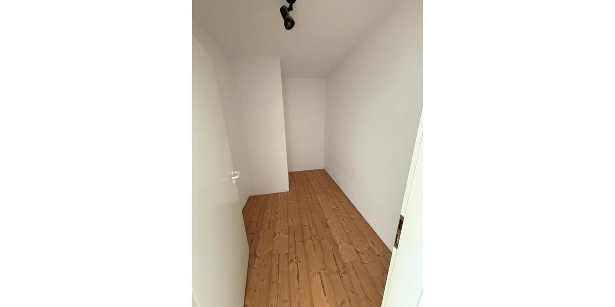 Dachgeschoßwohnung Wittenberge - 4 Zimmer, 113 m&sup2;, 749&euro; | Angebot:25973988