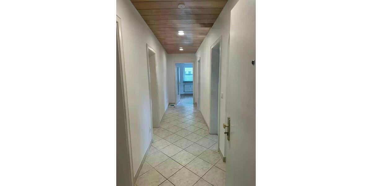 Erdgeschoßwohnung Gerbrunn - 3 Zimmer, 98 m&sup2;, 1.261&euro; | Angebot:26269084