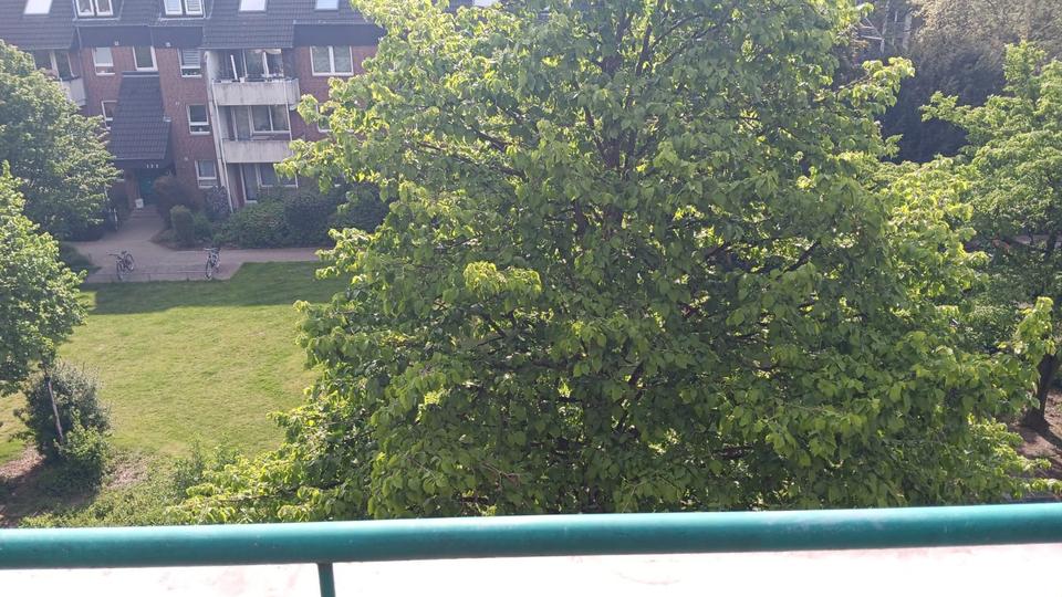 Dachgeschoßwohnung Krefeld Benrad - 2 Zimmer, 65 m&sup2;, 565&euro; | Angebot:26265928
