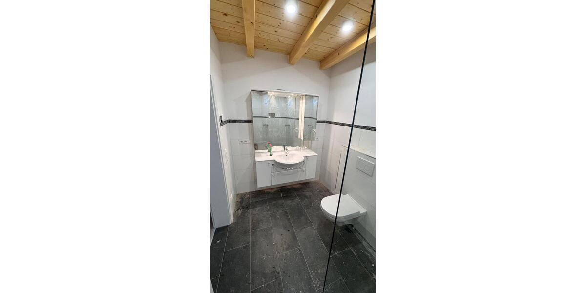 Etagenwohnung Weißenstadt - 3 Zimmer, 73 m&sup2;, 670&euro; | Angebot:25951742