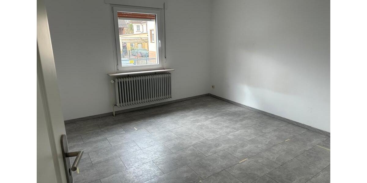 Erdgeschoßwohnung Friedrichsdorf - 3 Zimmer, 70 m&sup2;, 1.225&euro; | Angebot:25875022