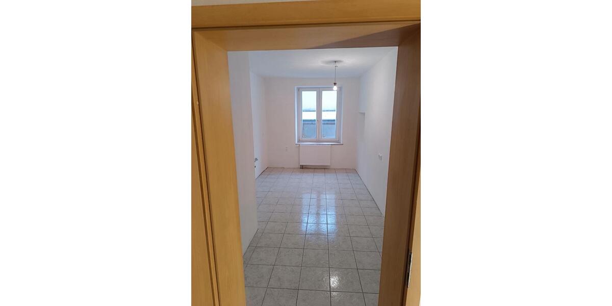 Hochparterre Sebnitz - 4 Zimmer, 96 m&sup2;, 887&euro; | Angebot:24351468