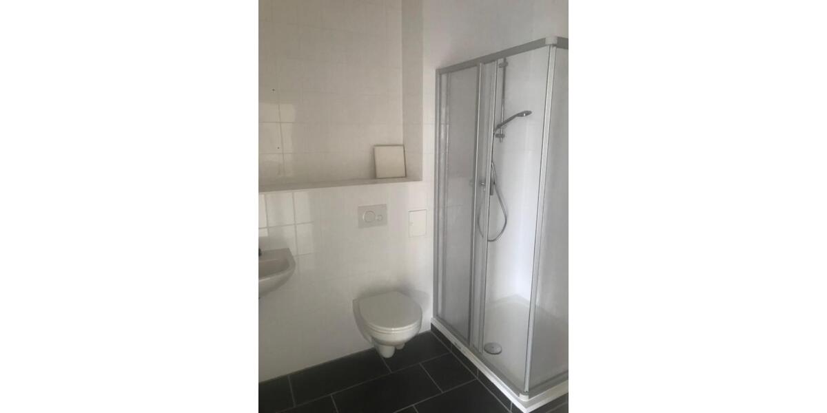 Etagenwohnung Zeitz - 2 Zimmer, 61 m&sup2;, 300&euro; | Angebot:25871288