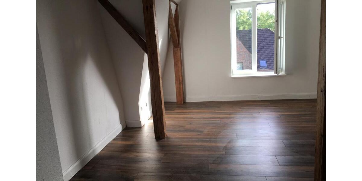 Dachgeschoßwohnung Meldorf - 2 Zimmer, 70 m&sup2;, 665&euro; | Angebot:26637408