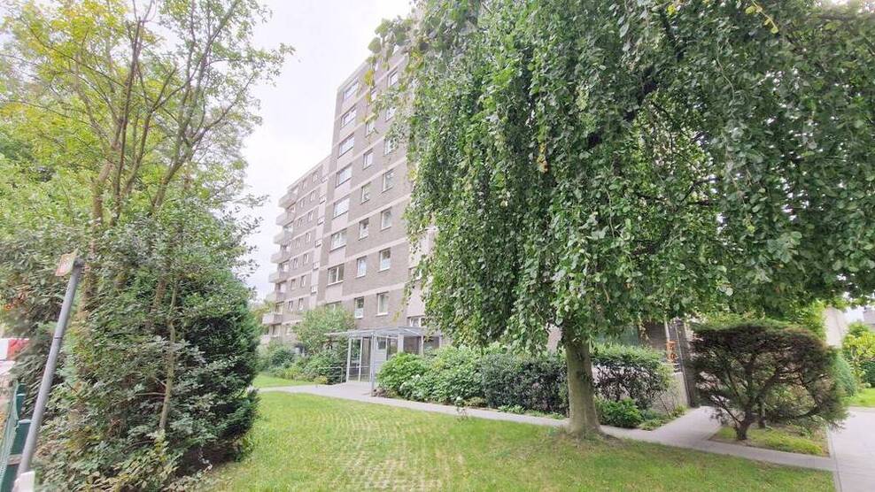 Komfortables Wohnen: Balkon, Tiefgarage, Pool & Sauna in Duisburg 3 zimmer