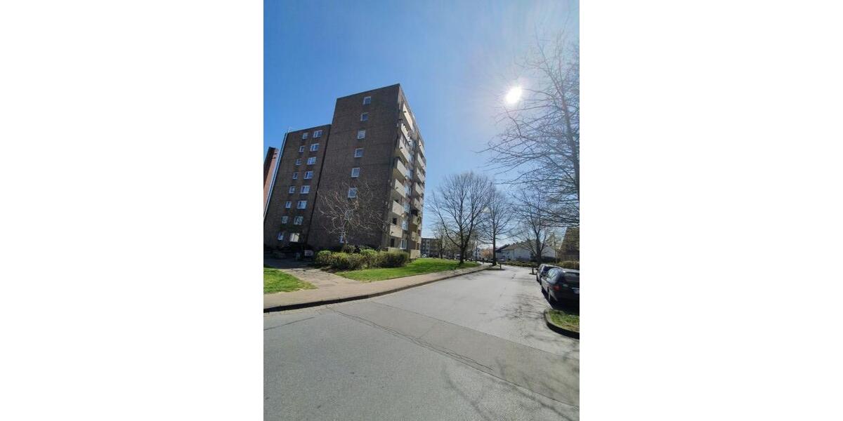 *Frisch renovierte 3-Zimmerwohnung mit Balkon und toller Aussicht* 3 zimmer