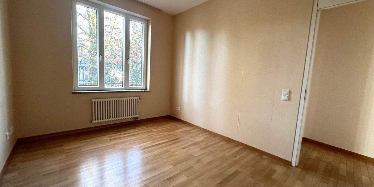 Etagenwohnung München Untergiesing-Harlaching - 4 Zimmer, 200 m&sup2;, 3.590&euro; | Angebot:25155177