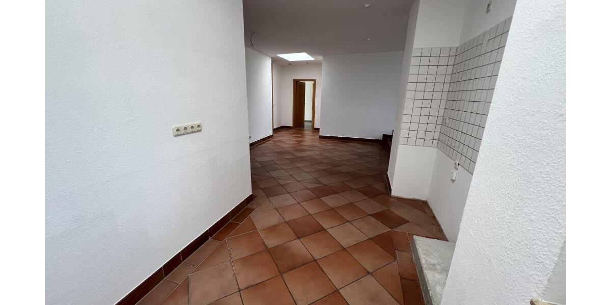 Dachterrasse, Kamin und Fußbodenheizung! Außergewöhnliche 4 Zimmer Wohnung in ruhiger Innenstadtlage! - Etagenwohnung Gera Ostviertel | Angebot:26845300