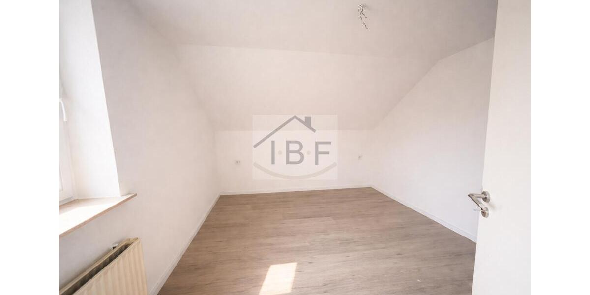 Etagenwohnung Siegen Kaan-Marienborn - 4 Zimmer, 115 m&sup2;, 1.020&euro; | Angebot:24979223