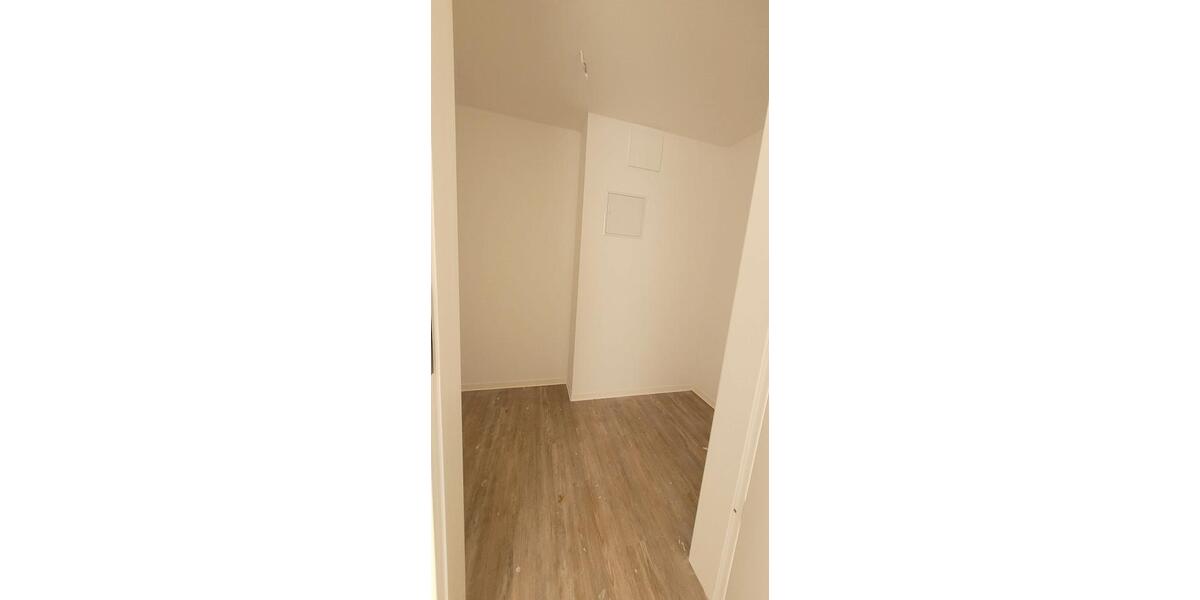 Etagenwohnung Brunsbüttel - 3 Zimmer, 87 m&sup2;, 1.080&euro; | Angebot:26535071
