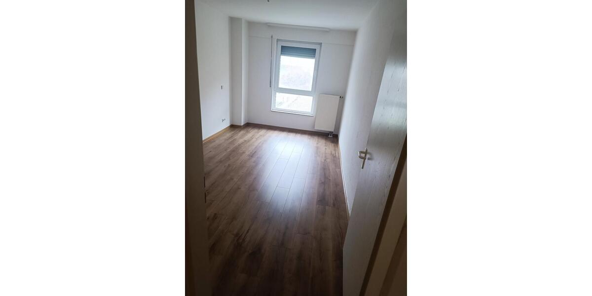 Erdgeschoßwohnung Bad Lauchstädt - 2 Zimmer, 72 m&sup2;, 490&euro; | Angebot:26211980