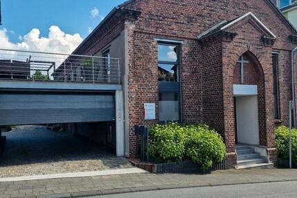 WG-Zimmer in luxuriöser, ehemaliger Kirche von 1892 4 zimmer