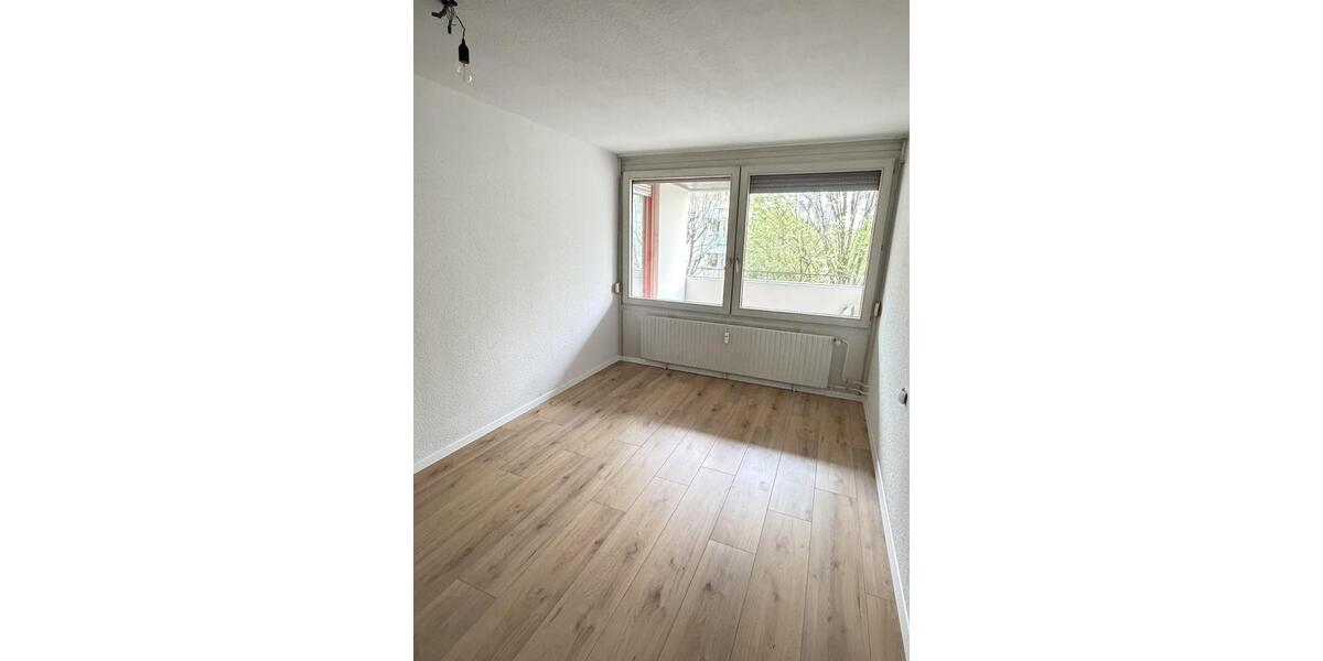 Etagenwohnung Ludwigsburg Hoheneck - 2 Zimmer, 63 m&sup2;, 860&euro; | Angebot:26216331