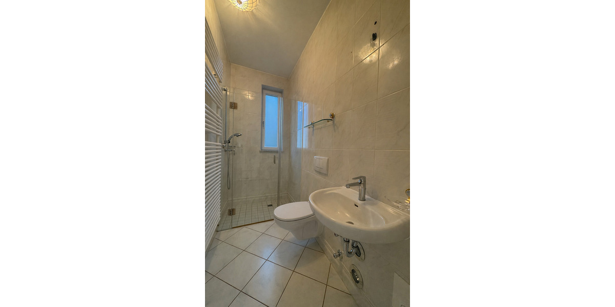 Etagenwohnung München Untergiesing-Harlaching - 4 Zimmer, 200 m&sup2;, 3.590&euro; | Angebot:25743007