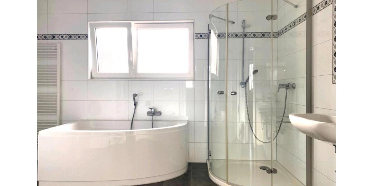 Etagenwohnung Aschaffenburg Damm - 5 Zimmer, 2.500&euro; | Angebot:23707896
