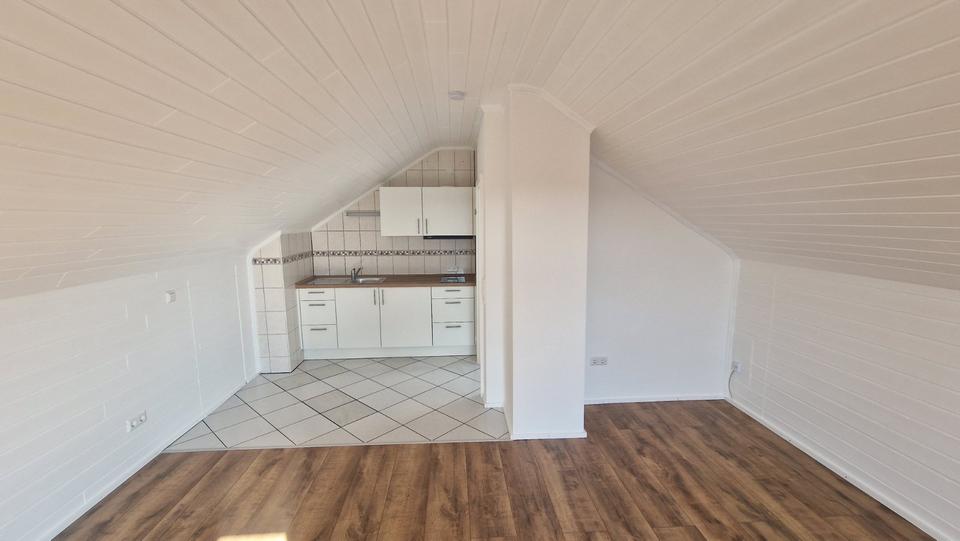 Dachgeschoßwohnung Rülzheim - 1.5 Zimmer, 30 m&sup2;, 385&euro; | Angebot:25960694