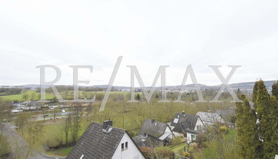 In schöner Idsteiner Lage: Helle 3-Zimmer-Wohnung mit Balkon, Terrasse und Parkmöglichkeit 3 zimmer