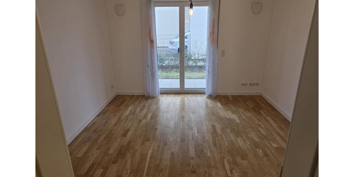 Erdgeschoßwohnung Kelheim - 3 Zimmer, 83 m&sup2;, 1.090&euro; | Angebot:25080960