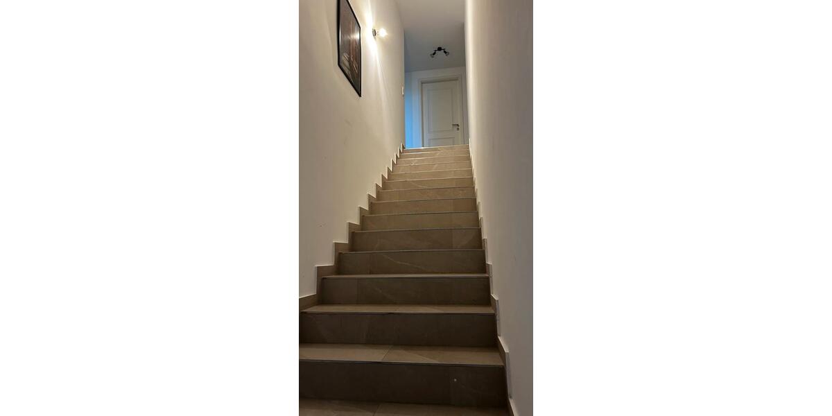 Etagenwohnung Adelzhausen - 5 Zimmer, 151 m&sup2;, 1.950&euro; | Angebot:26682590