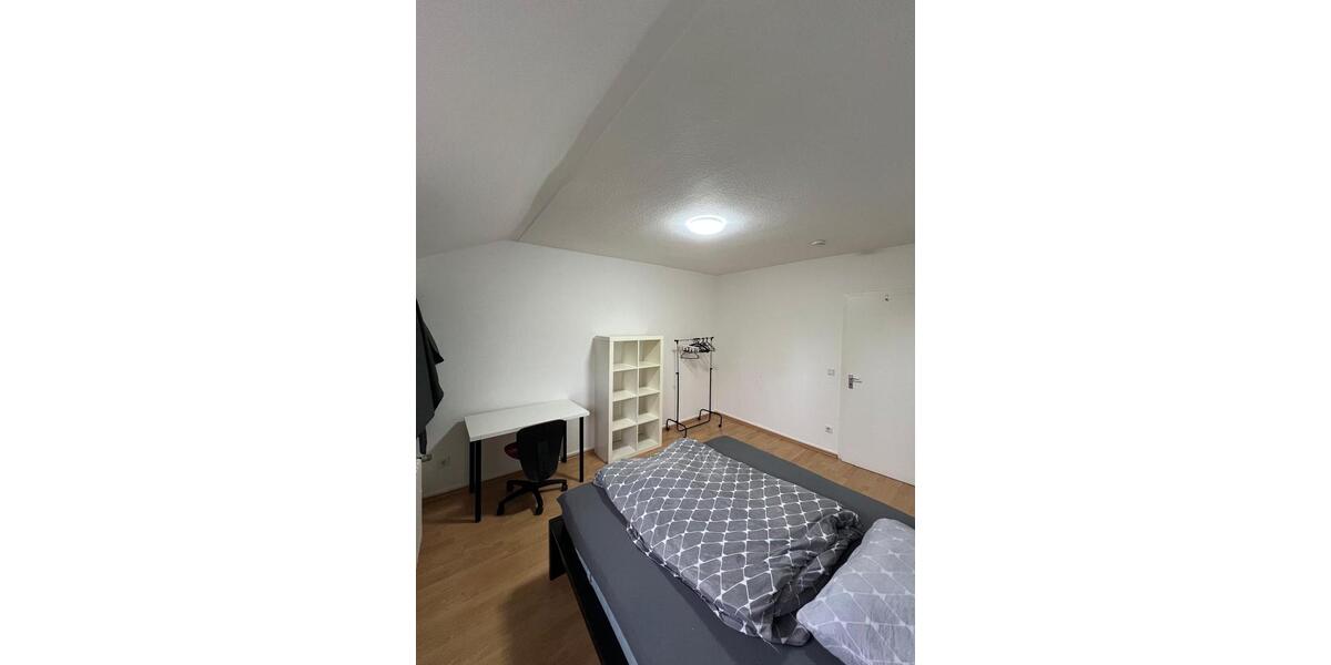 Wohnen auf Zeit Krefeld - 4 Zimmer, 80 m&sup2;, 525&euro; | Angebot:25550412